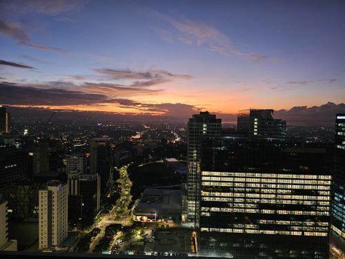 Bonifacio Global City Hotel | 35th Prime Staycation BGC