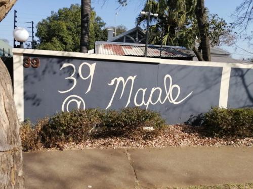 Sunnyside House | 39 Maple