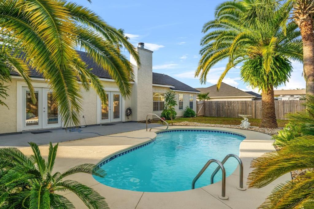 Lynn Haven Apartment | 3BD-2B Tropical Island Style home with Private Pool