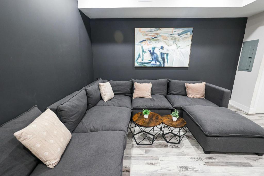 North Philadelphia East Apartment | 3Bed3Bath-Central,Spacious,WIFI,Temple,Sleeps9