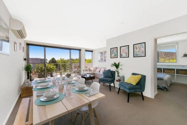 Braddon Apartment | 3BR Braddon Flat, 8 mins walk to CBD - Hosted by Canstay