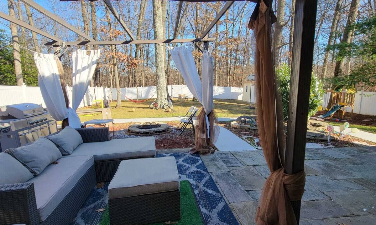 Kemp Mill Cottage | 3BR Cozy, Private and Spacious Family House with plenty of Amenities.