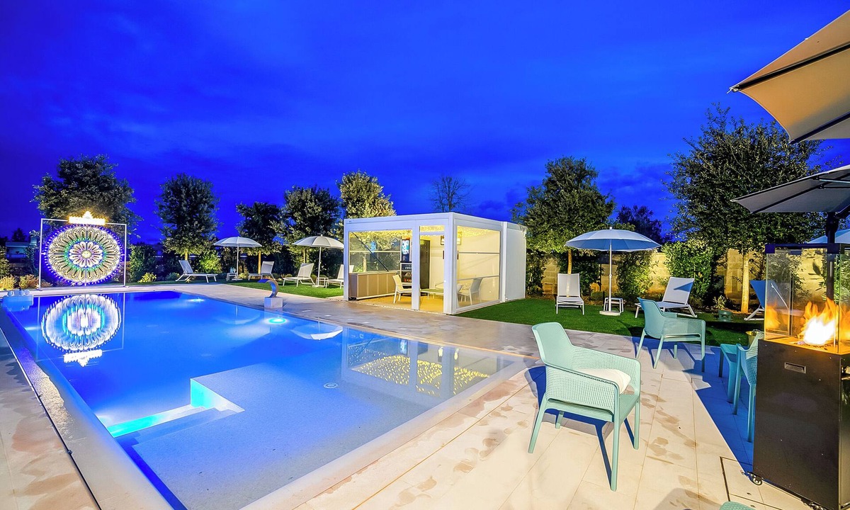 Scorrano Apartment | 3br Luxury Appt - Pool, Garden & Parking, Scorrano, Italy