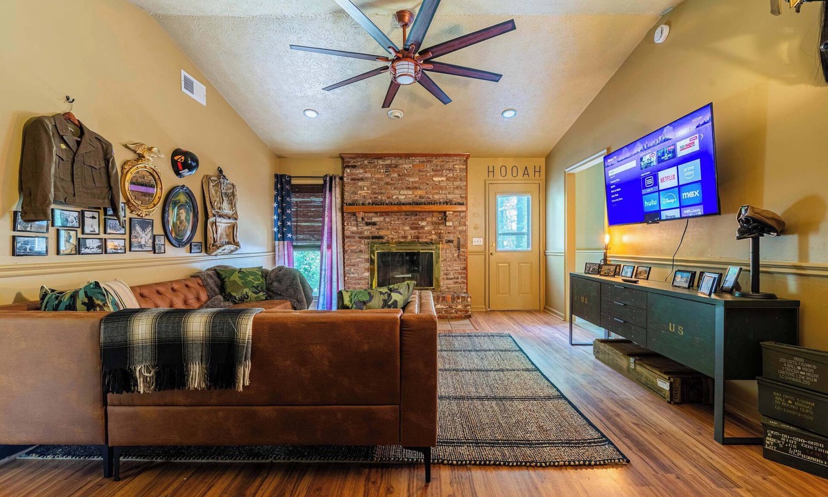 Fortson House | 3BR Military Home Backyard Grill 15min to Ft Moore