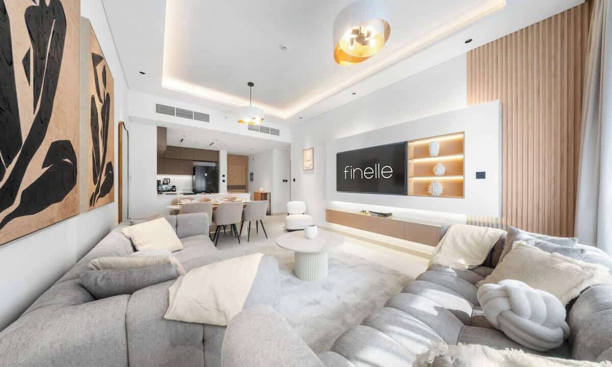 Jumeirah Village Circle Apartment | 3BR Oasis nr Circle Mall | Sauna, Gym & Pool