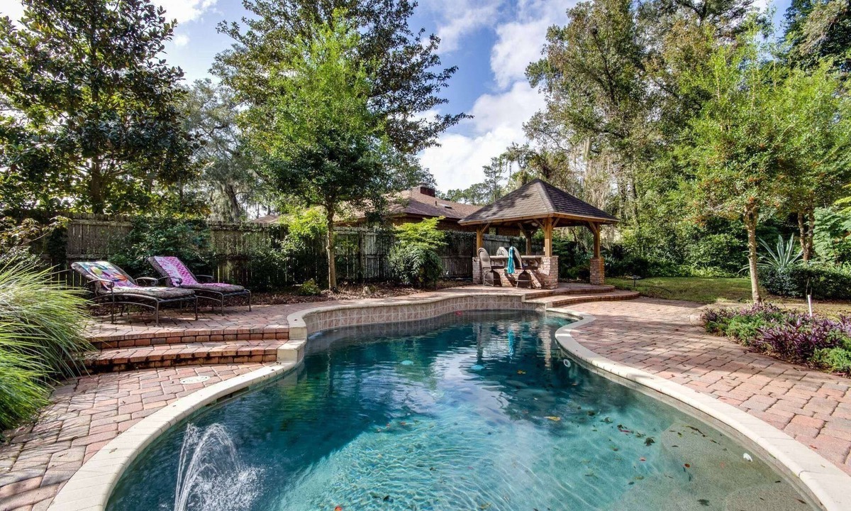 Orange Park House | 3BR Private Pool Home w/Fenced Yard + Dogs OK in Orange Park