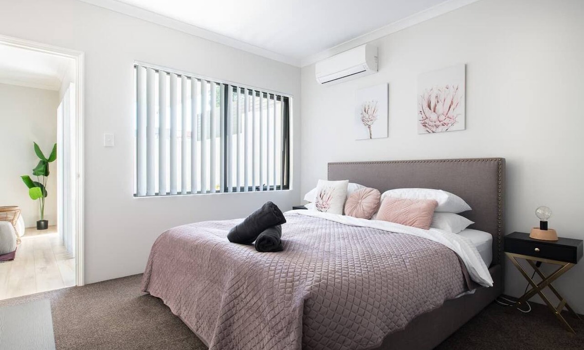 Attadale Apartment | 3BR Sanctuary: Riverside Escape Near Freo & Perth