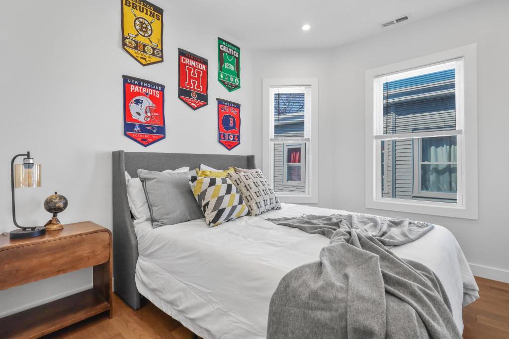 East Somerville Apartment | 3BR2Bth TD Garden,MIT,Harvard,BOS,2 Parking Spaces