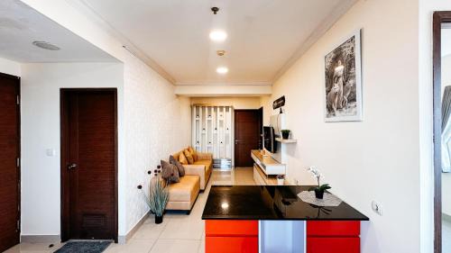 Bandung Kulon Apartment | 3BRplus Sudirman Suites Apartemen by Your Home