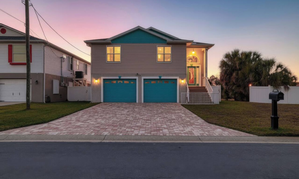 Spring Hill House | 4/2 Pet Friendly Waterfront Home with Hot Tub, Gameroom, Kayaks & Fire Pit