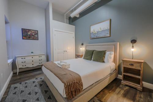 Downtown Boston Apartment | 4 Bed 2 Bath 200mbps Internet Luxury Keyless Entry
