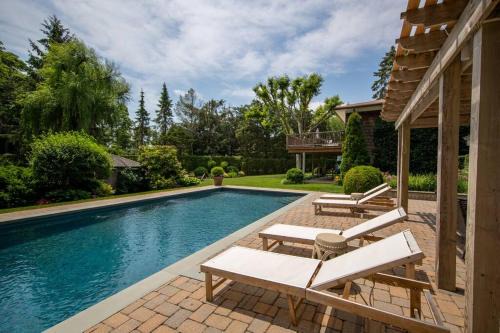 North Sea House | 4 Bed 2 Bath - Salt Water Pool Close & Beaches