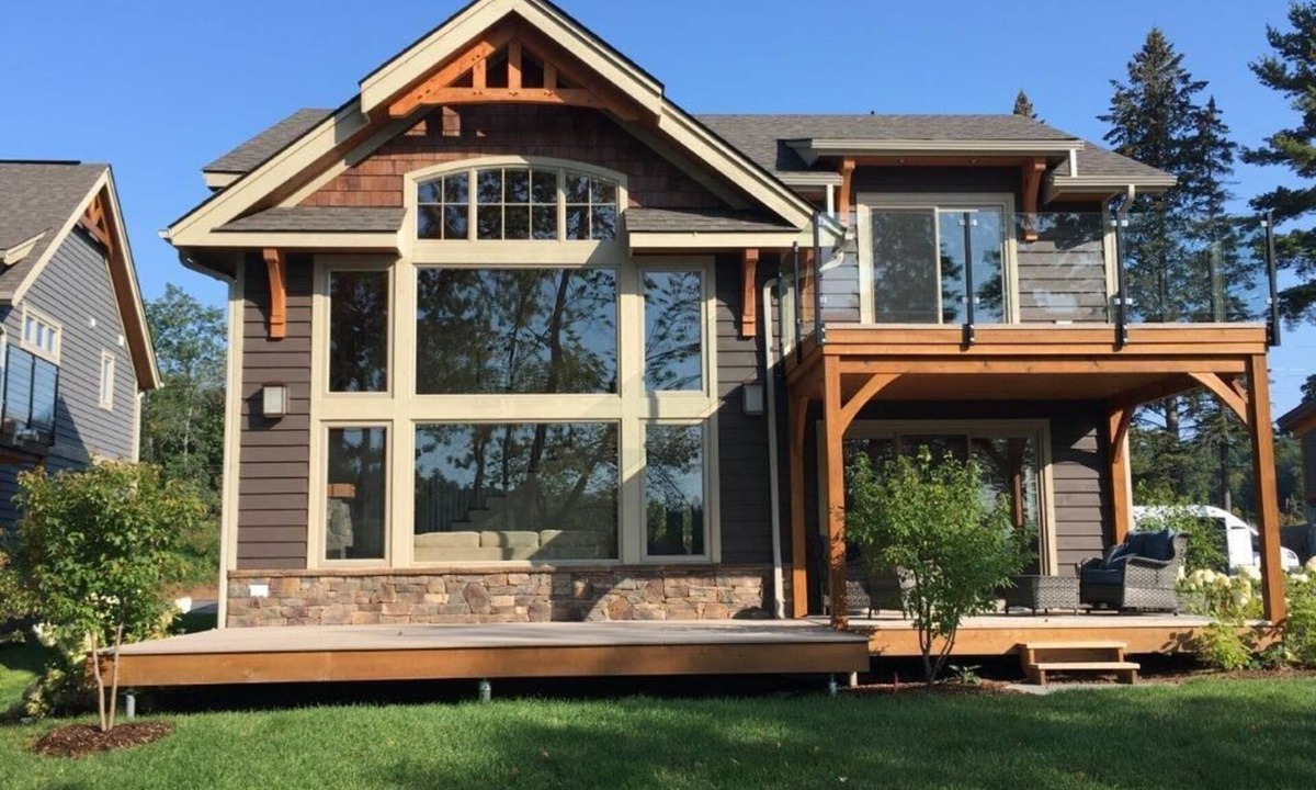 Muskoka Lakes Villa | 4 bed 3 bath Villa on Lake Muskoka!