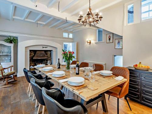 Middleham House | 4 Bed in Middleham oc-g0189