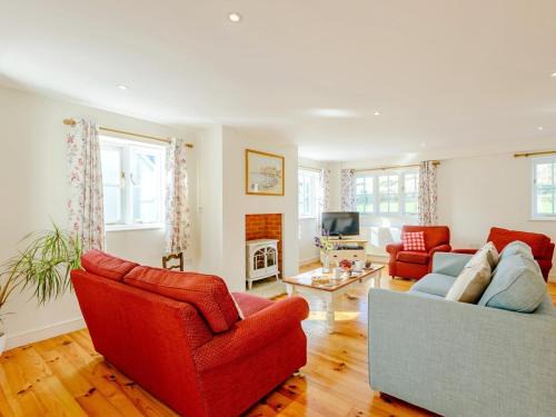 West Lulworth House | 4 Bed in Wareham oc-chric