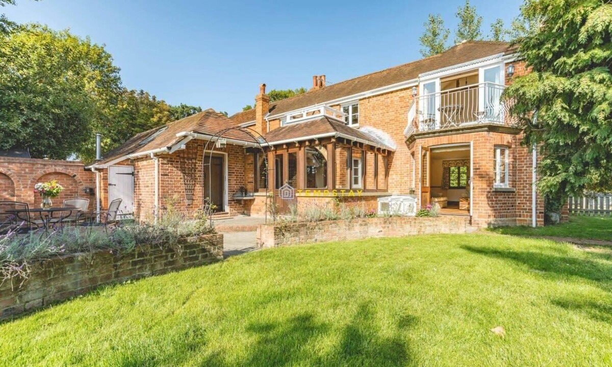 Maidenhead House | 4 Bed Windsor Countryside Escape - By Tempstay