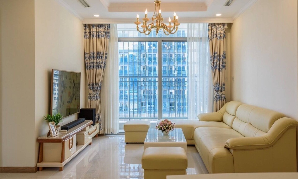 Hang Xanh Apartment | 4 Bedroom Apartment for Rent at Vinhomes Central Park