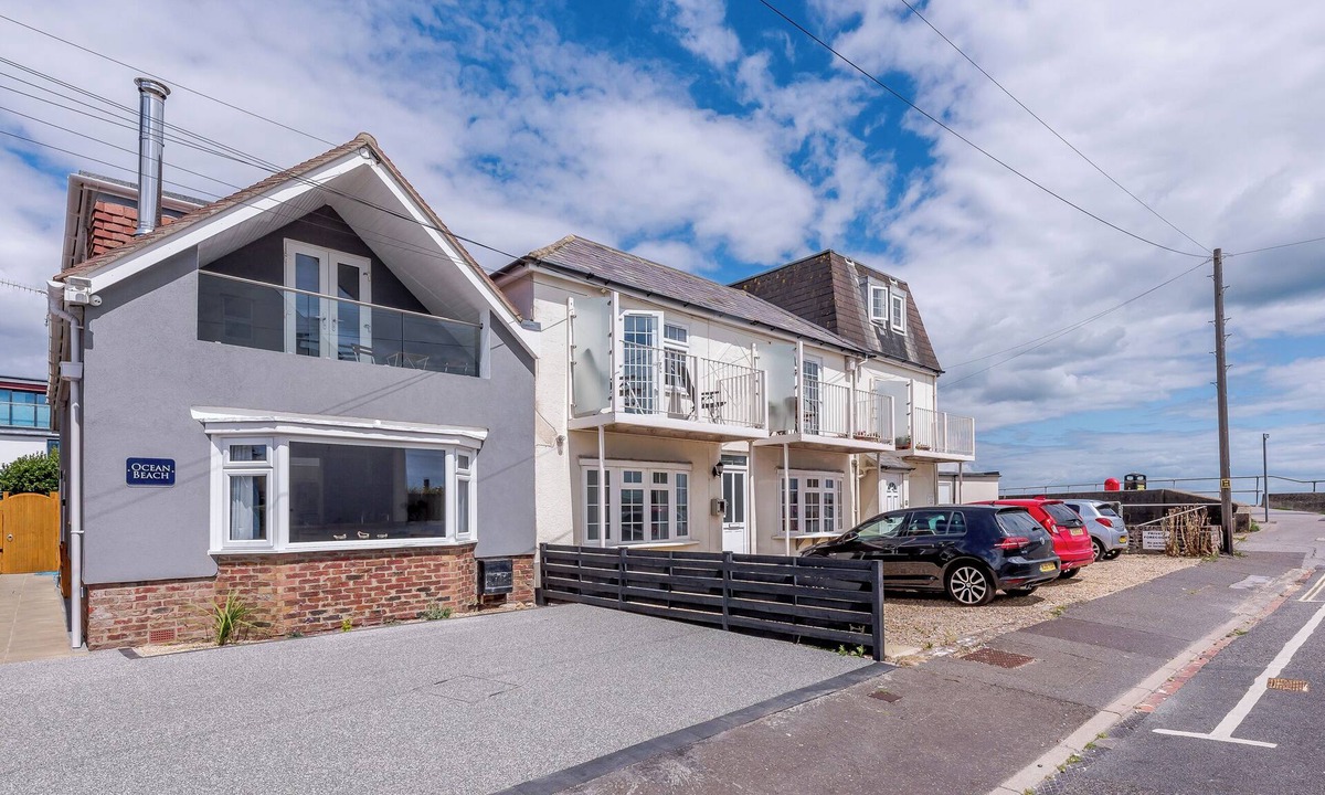 Felpham Cottage | 4 bedroom accommodation in Felpham, near Bognor Regis