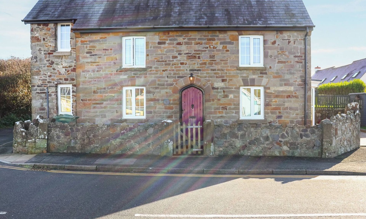 Broad Haven Cottage | 4 bedroom accommodation in Broad Haven