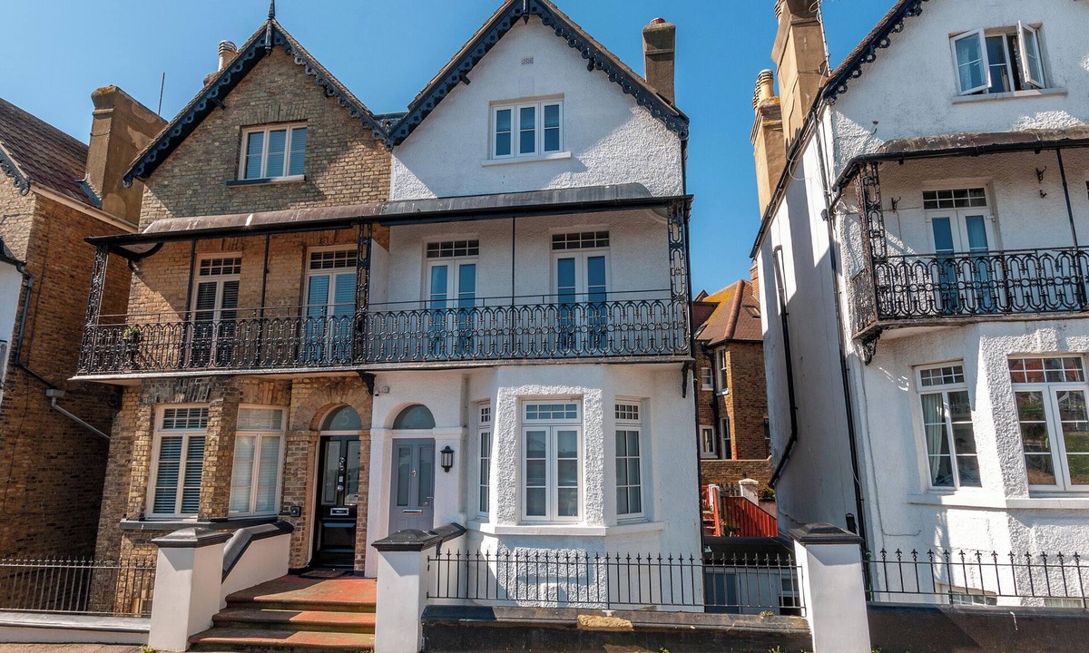 Broadstairs Cottage | 4 bedroom accommodation in Broadstairs