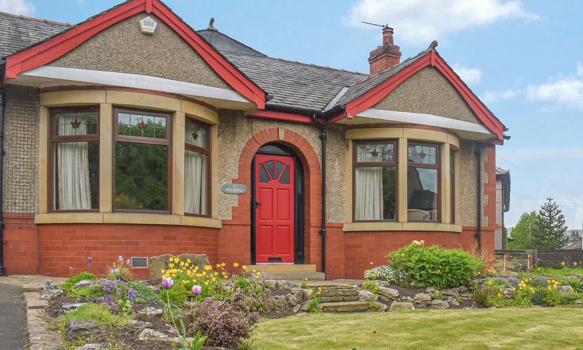 Clitheroe Cottage | 4 bedroom accommodation in Clitheroe