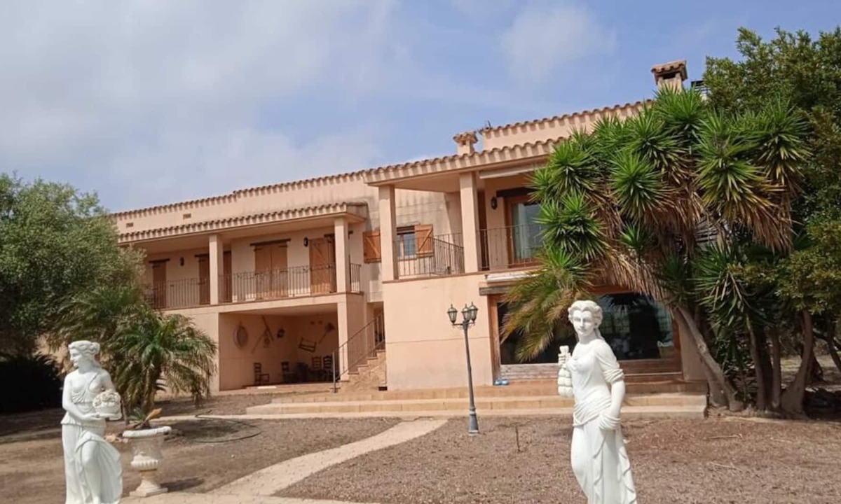 Cap Roig Apartment | 4 bedroom accommodation in Ampolla
