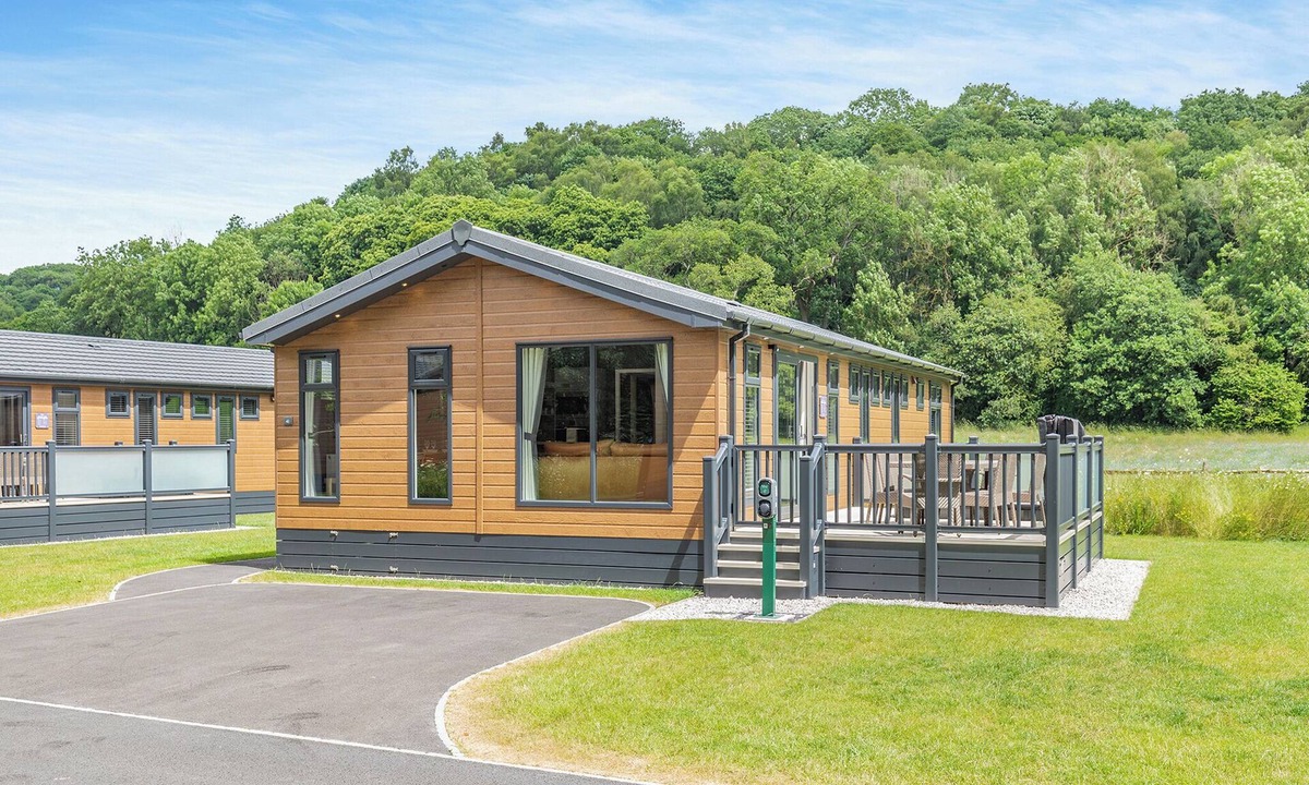 Caerwys Ski Chalet | 4 bedroom accommodation in Caerwys