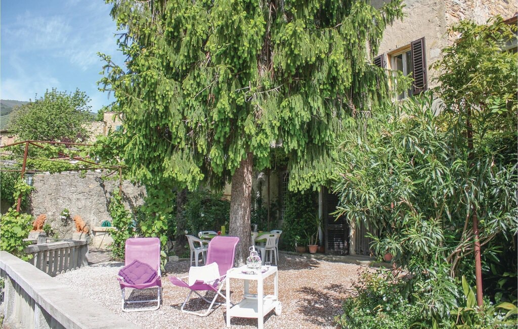 Buti House | 4 bedroom accommodation in Buti (PI)