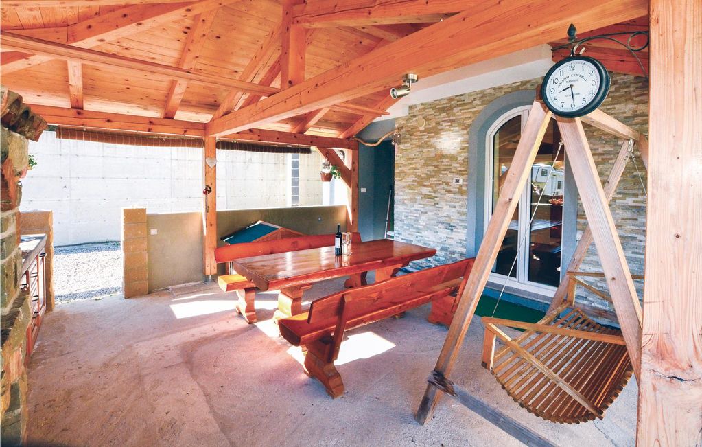 Krkavce House | 4 bedroom accommodation in Smarje