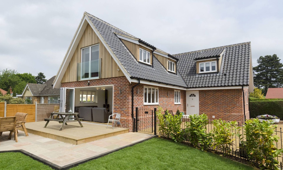 Hoveton Cottage | 4 Bedroom Brightside Cottage In Wroxham, Norfolk, Norfolk Broads England