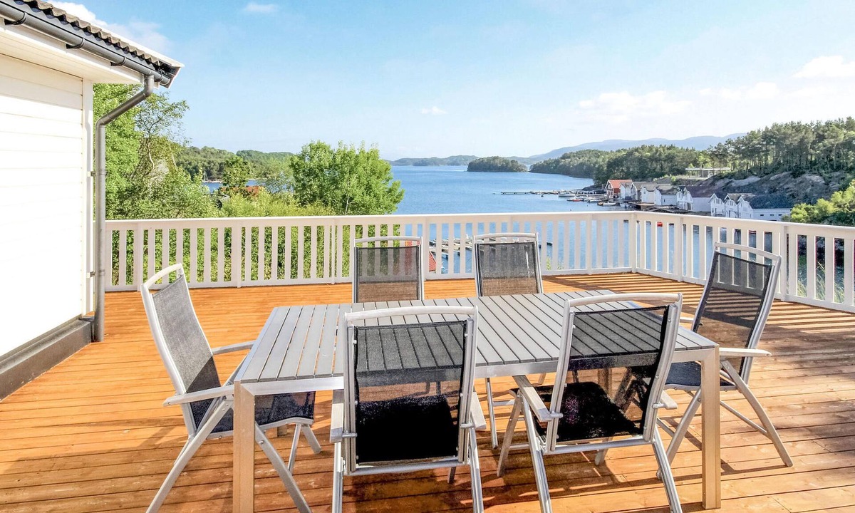 Sveio House | 4 bedroom cozy home in Auklandshamn