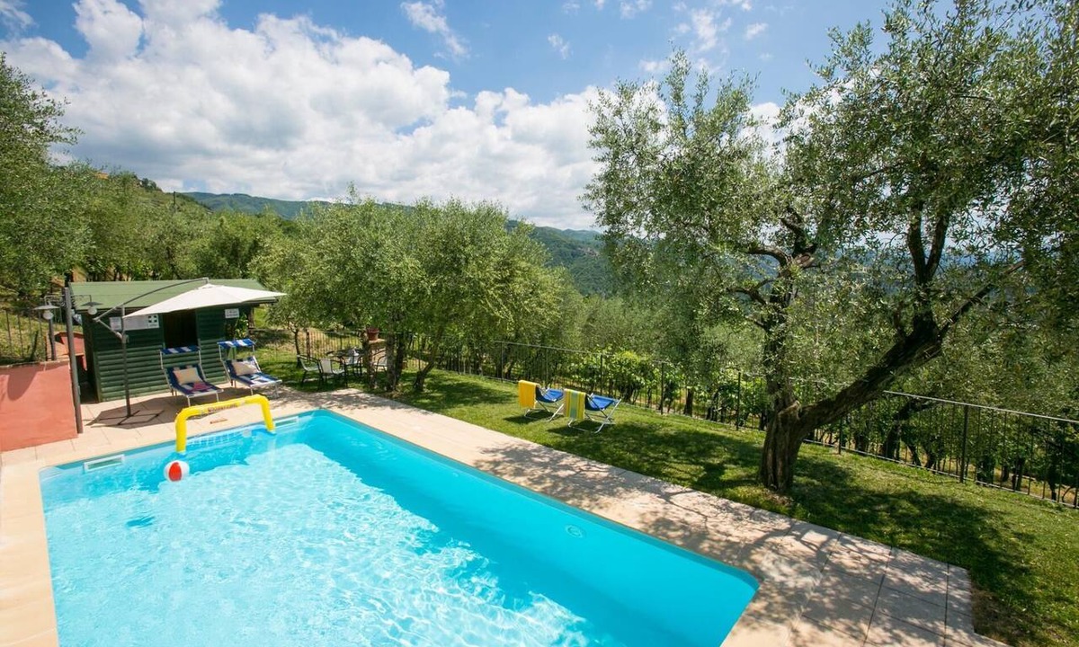 Mologno Villa | 4 Bedroom Villa with Private Fenced Pool in Garfagnana, Tuscany.