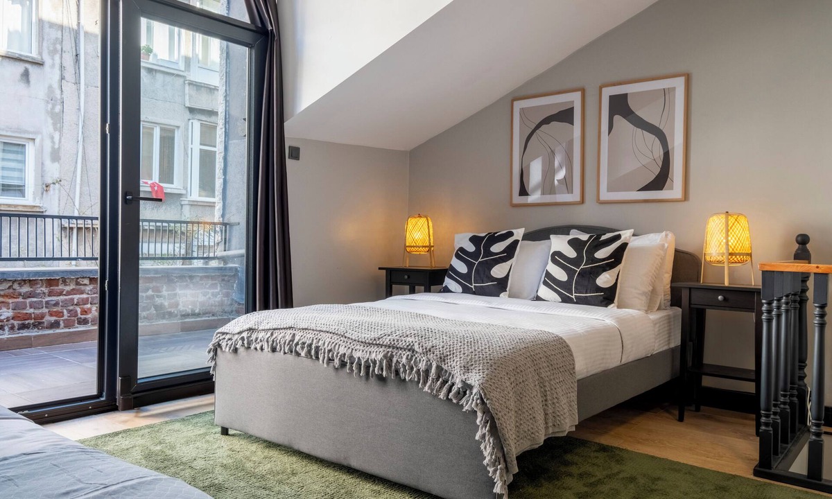 Cihangir Apartment | 4 Bedrooms - 2 Bathrooms - Terrace Balcony - Single Detached House