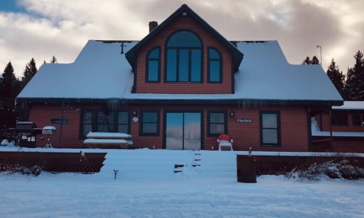Rangeley Plantation House | 4 BR Mountain View Adventure on 15 Acres