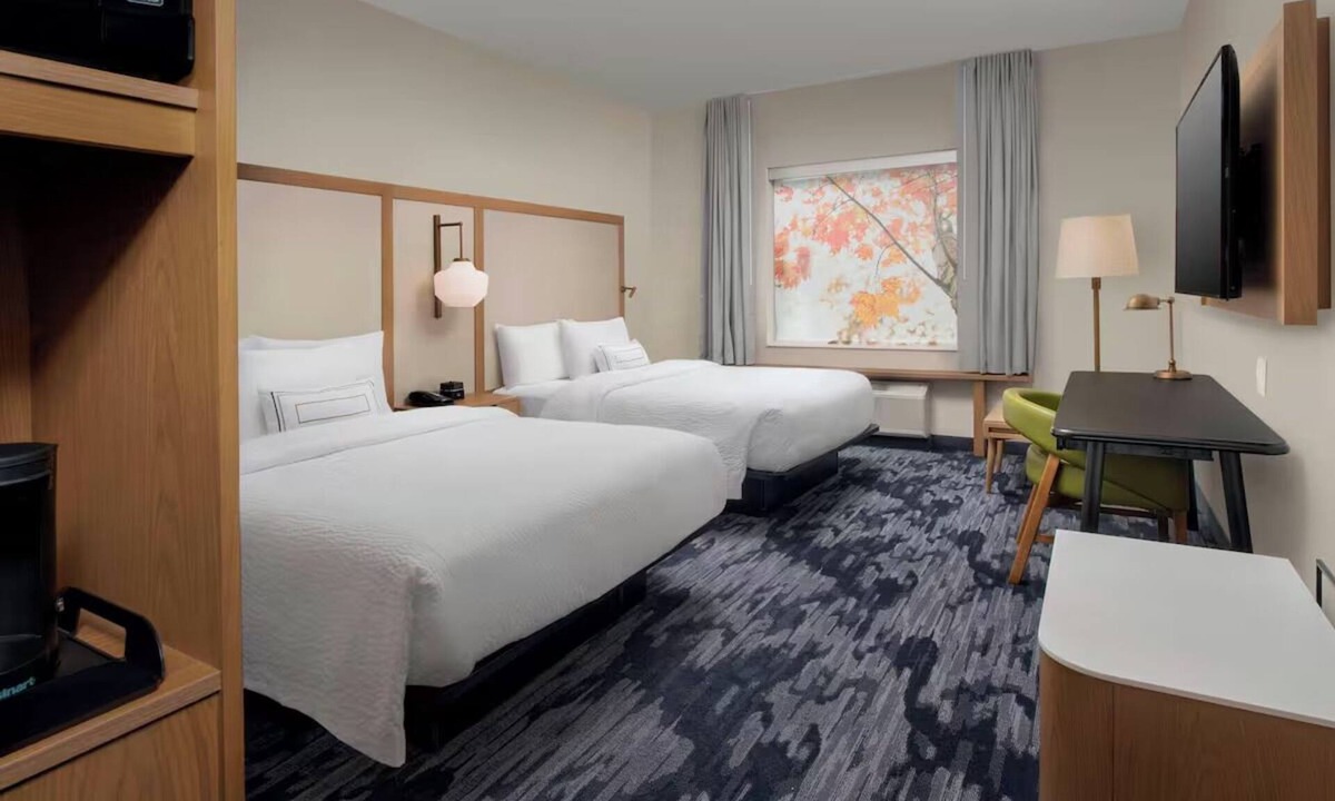 Doral Hotel | 4 Bright & Relaxing Rooms l Free Breakfast, Near to CityPlace Doral - 0.4 mi