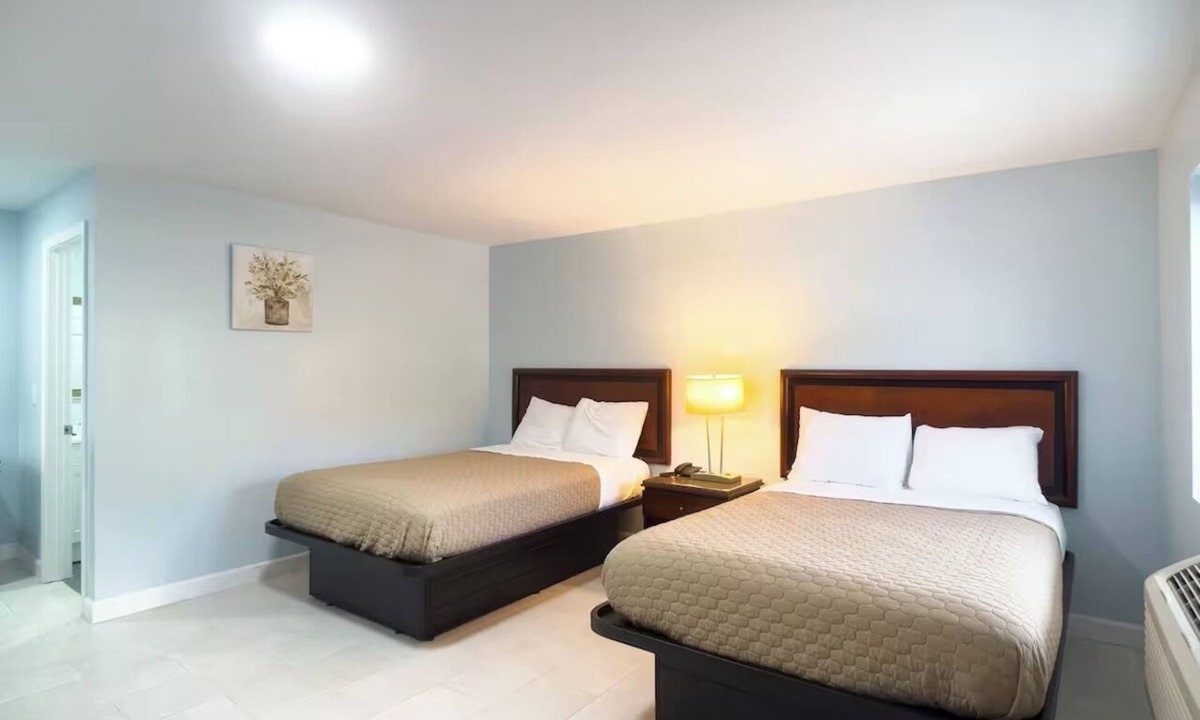 Tazewell Hotel | 4 Charming Rooms Near Hiking Areas and Dining Spots, w/Free Parking