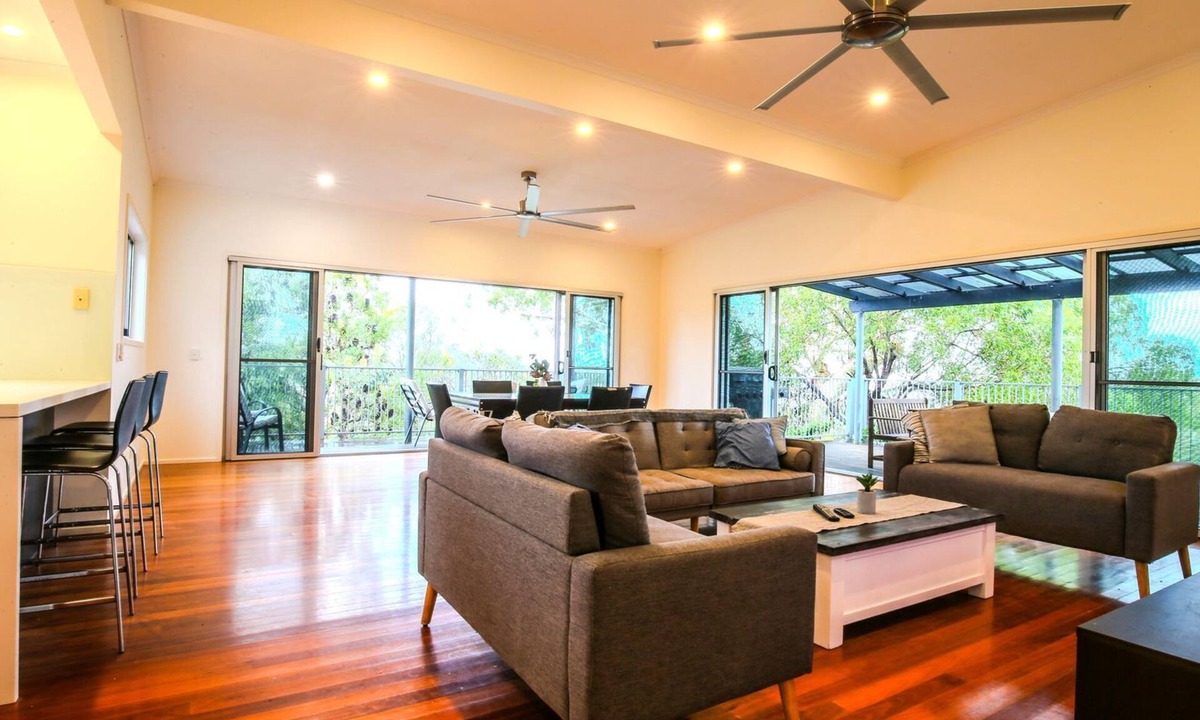 Rainbow Beach House | 4 Coolberry Court - Rainbow Beach. Swimming Pool.