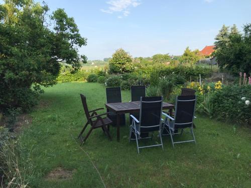 Nusbaum Apartment | 4 Kreuzstraße Laaschhof