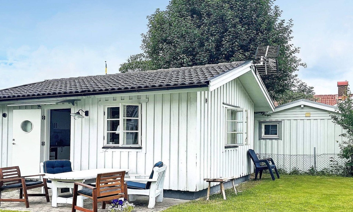 Ljungskile House | 4 person holiday home in Ljungskile