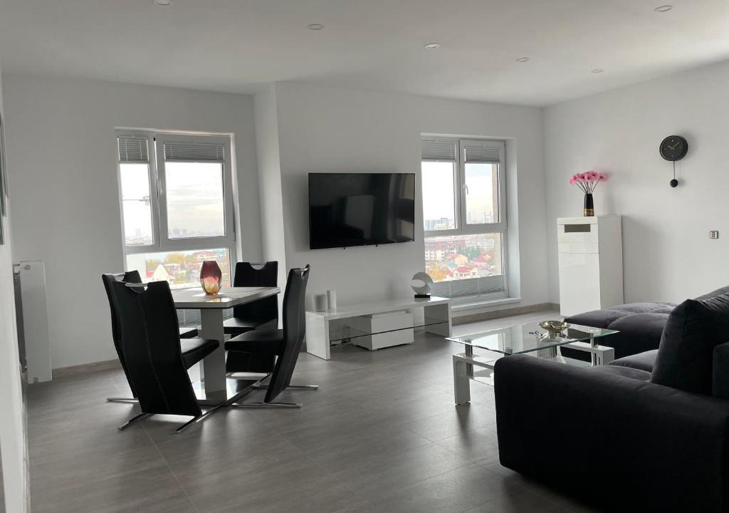 Militari Apartment | 4 Room Penthouse Terrace W18+W19