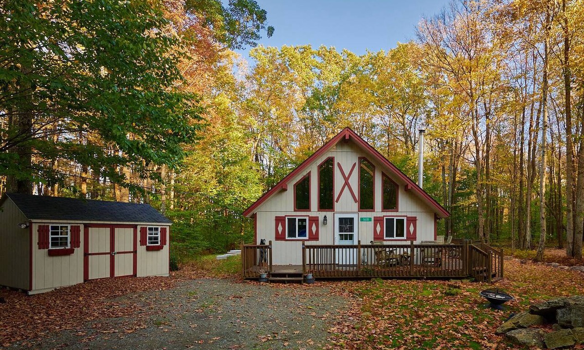 Locust Lake Village Ski Chalet | 4 Season Retreat Near Resorts, On State Game Lands, 5 Minute Walk to the Beach
