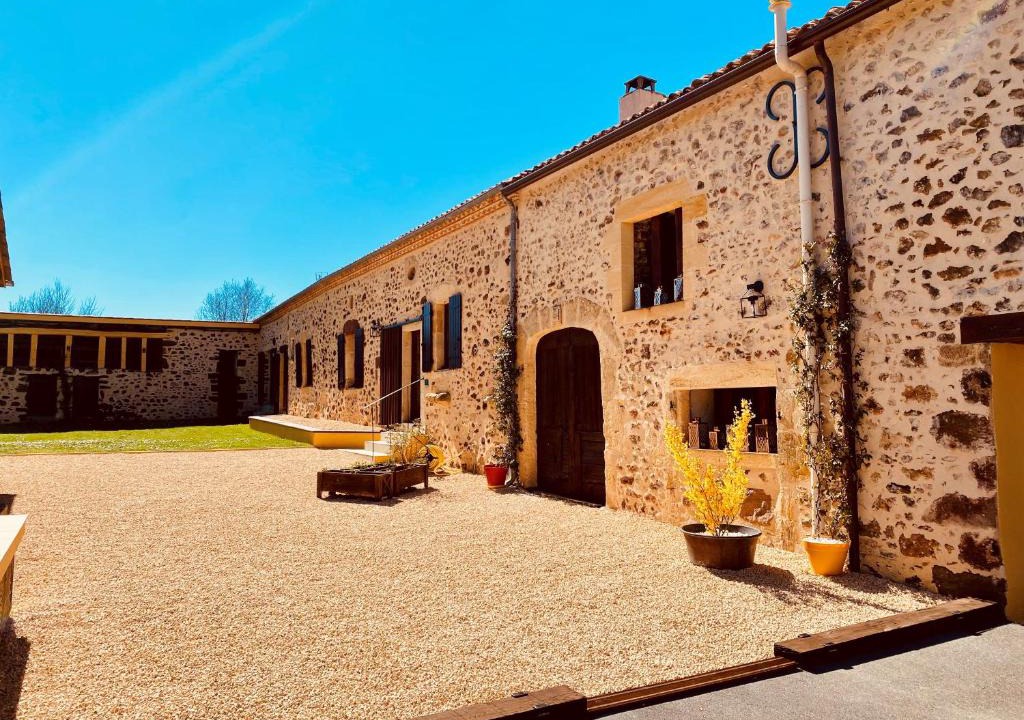 Capdrot House | 4-Star Tourism Rated Holiday Home with Air Con & Private Heated Pool - 40 Mins from Bergerac
