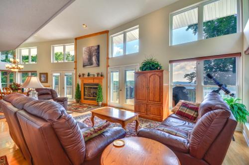 Dan River House | 40-Acre Ararat Escape: On-Site Trails & Mtn Views!
