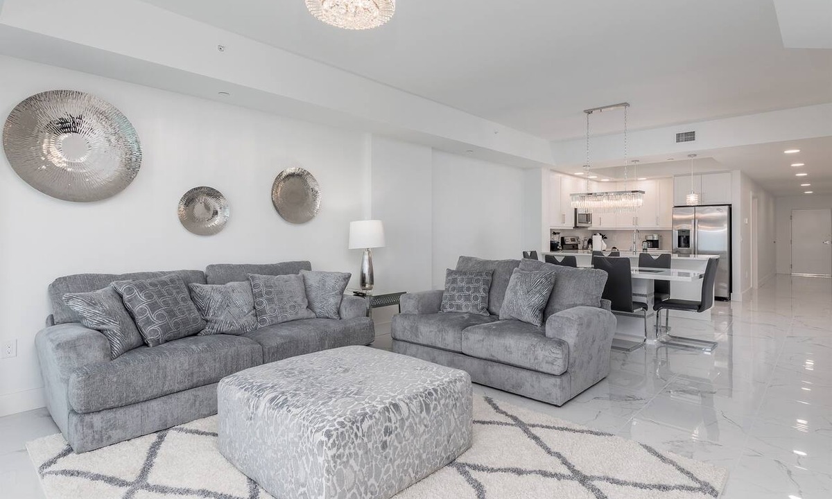 Island Estate Condo | 403, Water View-Clearwater Bch in 6 min, Pool/Gym