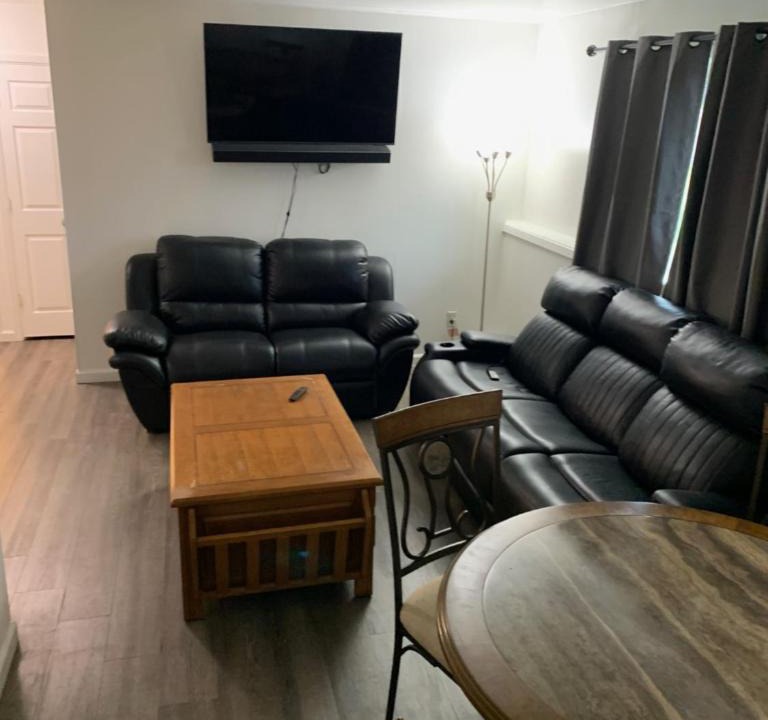 Midtown Anchorage Apartment | 410 e45th 2 bedroom apartment