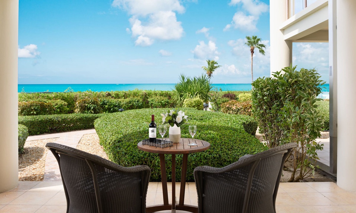 The Bight Condo | #4104 Updated, oceanfront Coral Gardens - directly on Grace Bay beach!