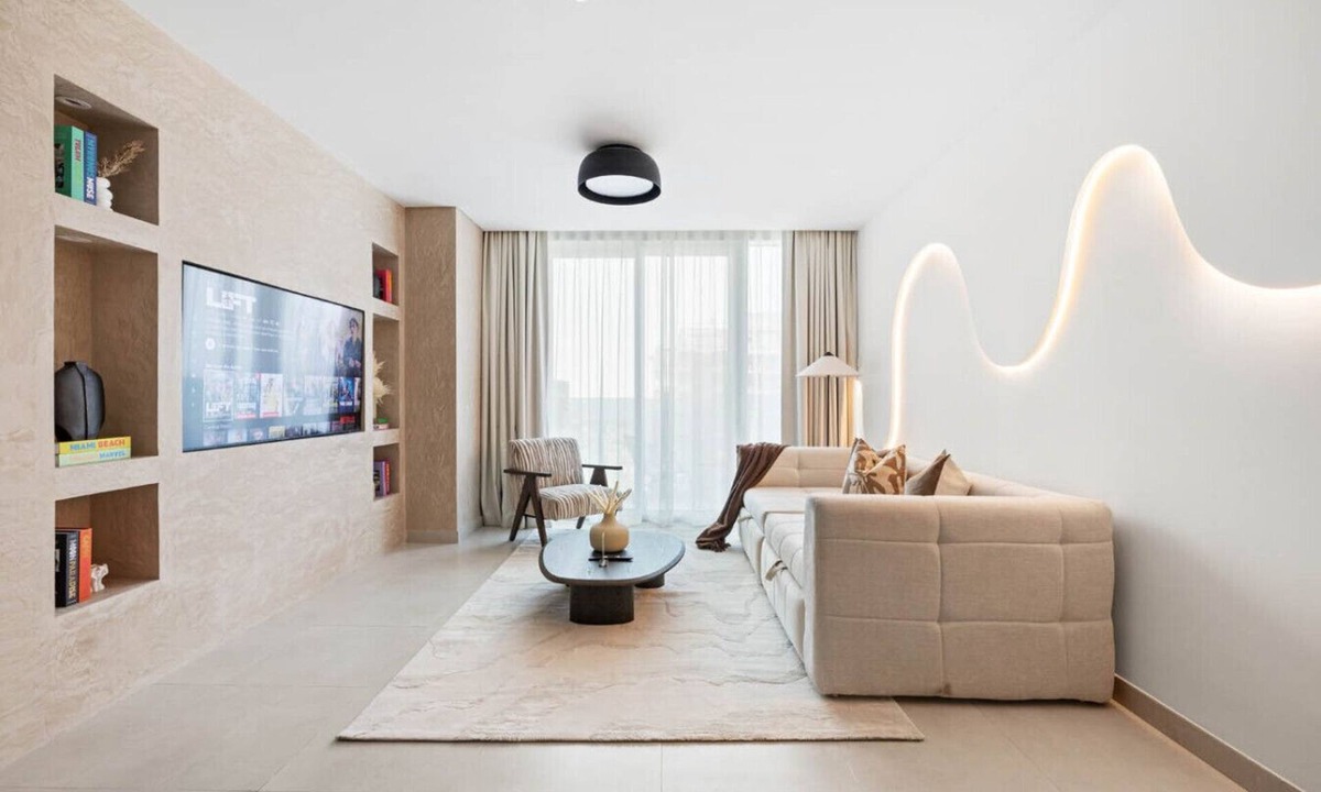 Bur Dubai Apartment | 41st-Floor 2BR with World`s Highest Running Track