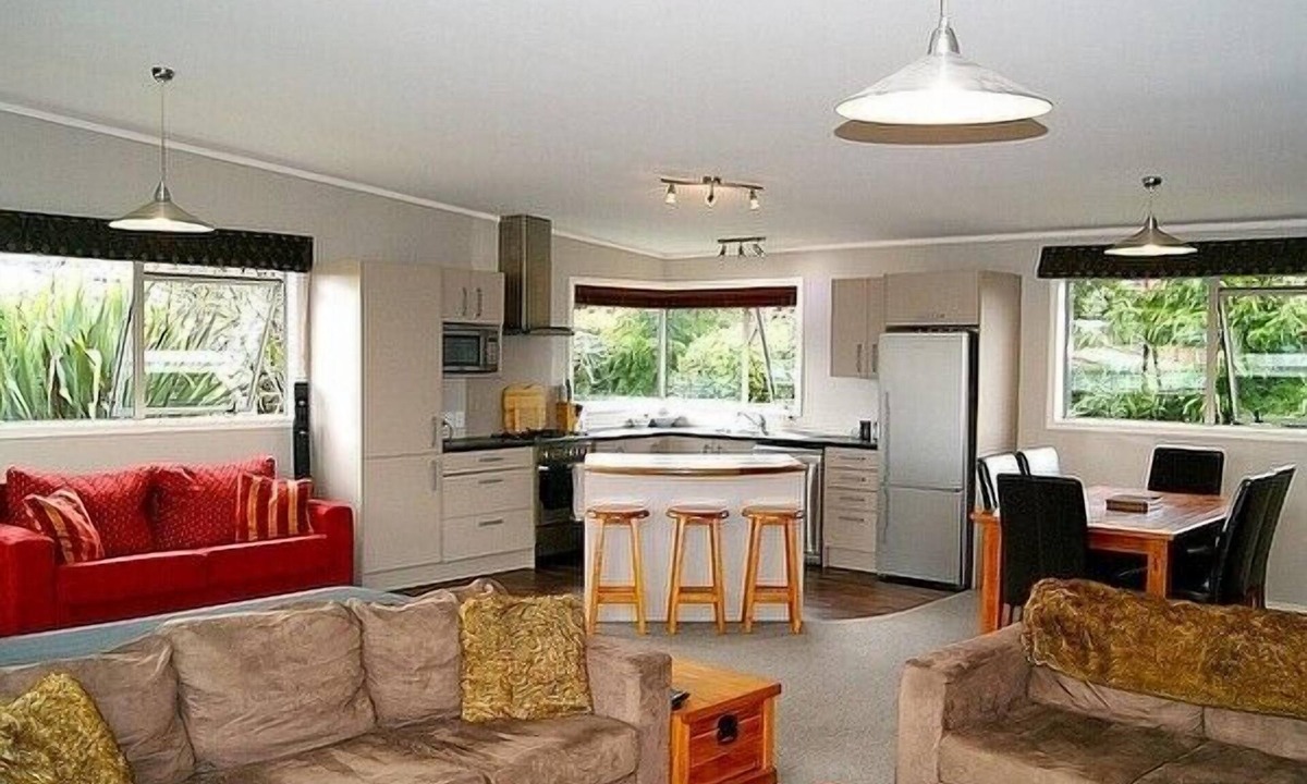 National Park Village Cottage | 45 Below - National Park Holiday Home