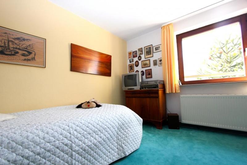 List House | 4865 Private Rooms