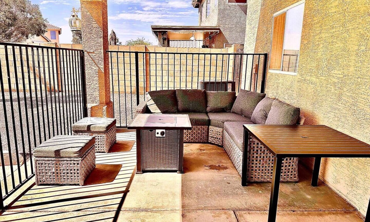 Sundial House | 4Bd Oasis w/Pool/Pool Table